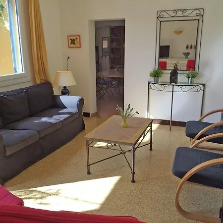 Spacious With Swimming Pool * Villecroze