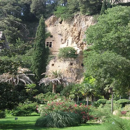 Nyaraló Spacious With Swimming Pool *
